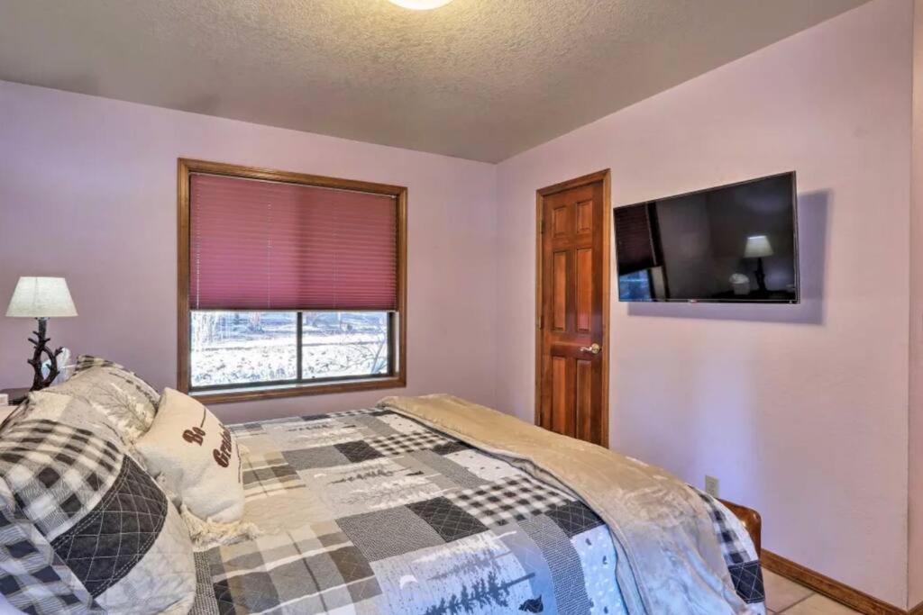 Kathys Cabin, King Bed, Hot Tub, Near-Nau & Downtown Attractions, Perfect Year-Round Mountain Getaway 弗拉格斯塔夫 外观 照片
