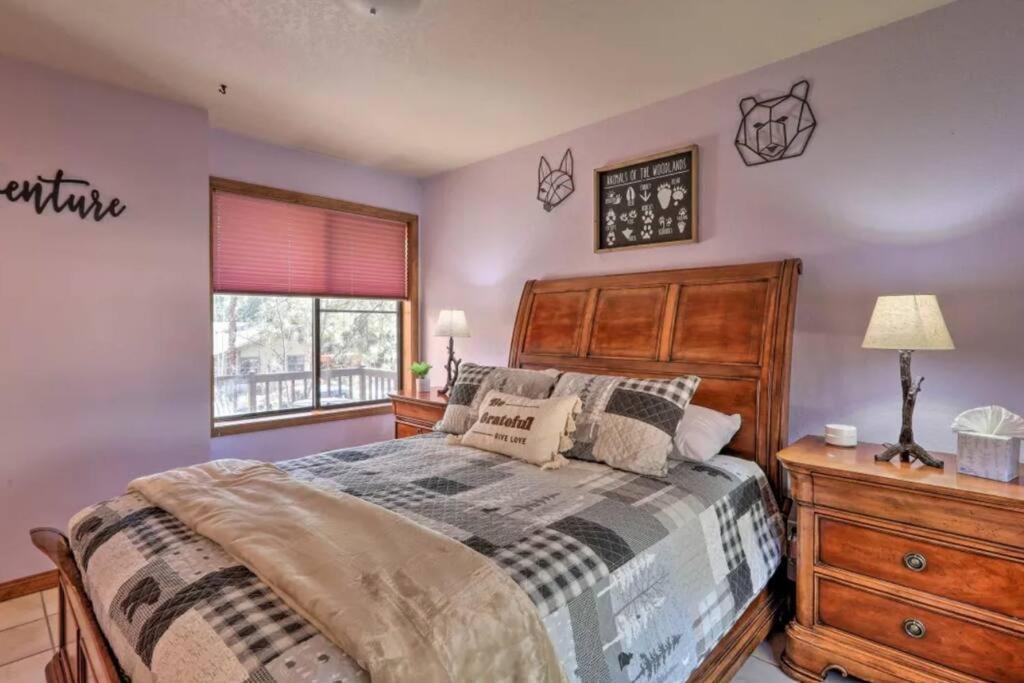 Kathys Cabin, King Bed, Hot Tub, Near-Nau & Downtown Attractions, Perfect Year-Round Mountain Getaway 弗拉格斯塔夫 外观 照片