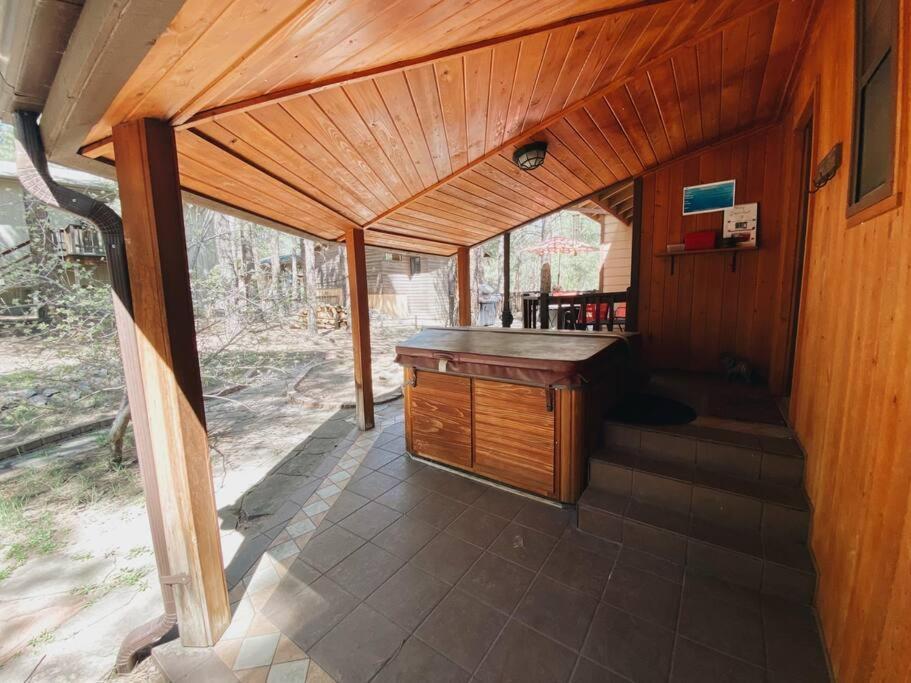 Kathys Cabin, King Bed, Hot Tub, Near-Nau & Downtown Attractions, Perfect Year-Round Mountain Getaway 弗拉格斯塔夫 外观 照片