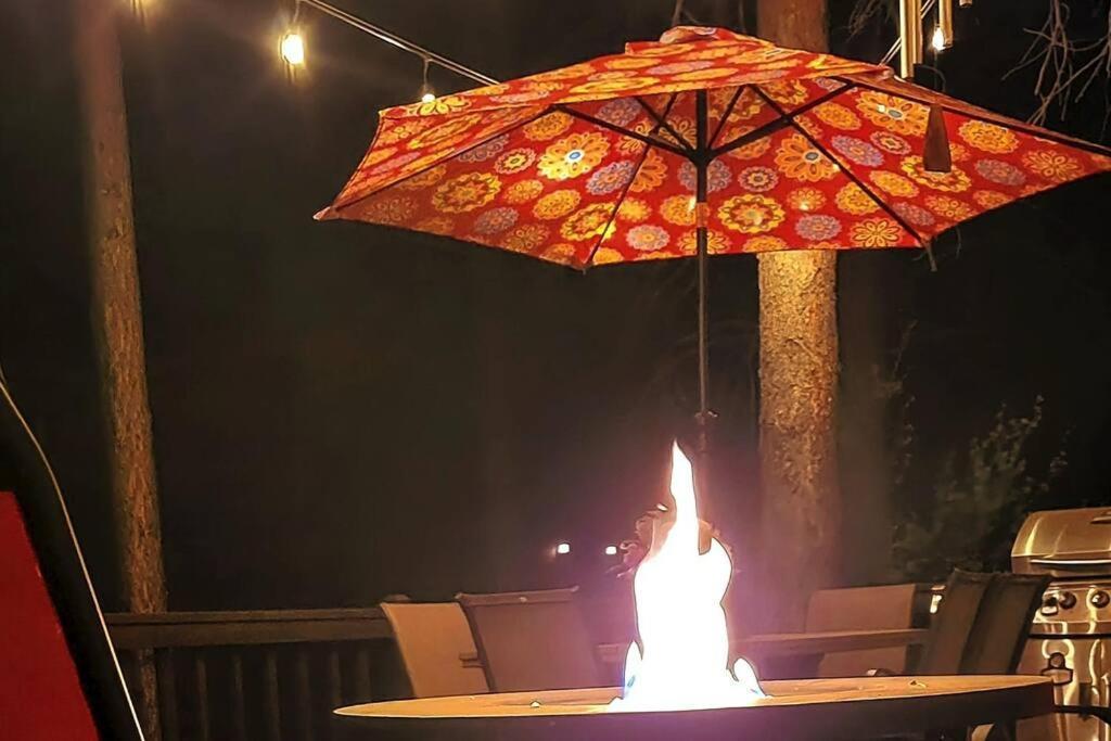 Kathys Cabin, King Bed, Hot Tub, Near-Nau & Downtown Attractions, Perfect Year-Round Mountain Getaway 弗拉格斯塔夫 外观 照片