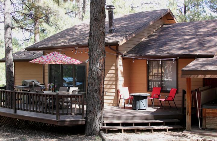 Kathys Cabin, King Bed, Hot Tub, Near-Nau & Downtown Attractions, Perfect Year-Round Mountain Getaway 弗拉格斯塔夫 外观 照片